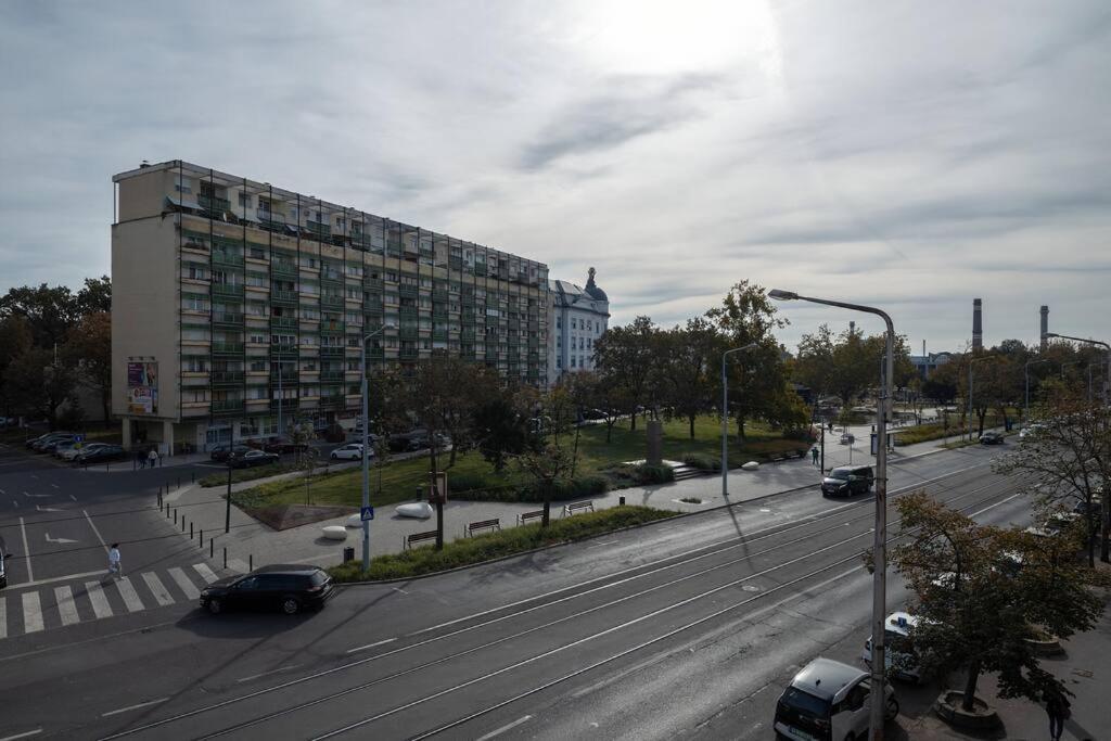 Petofi Family Apartman Дебрецен Екстериор снимка